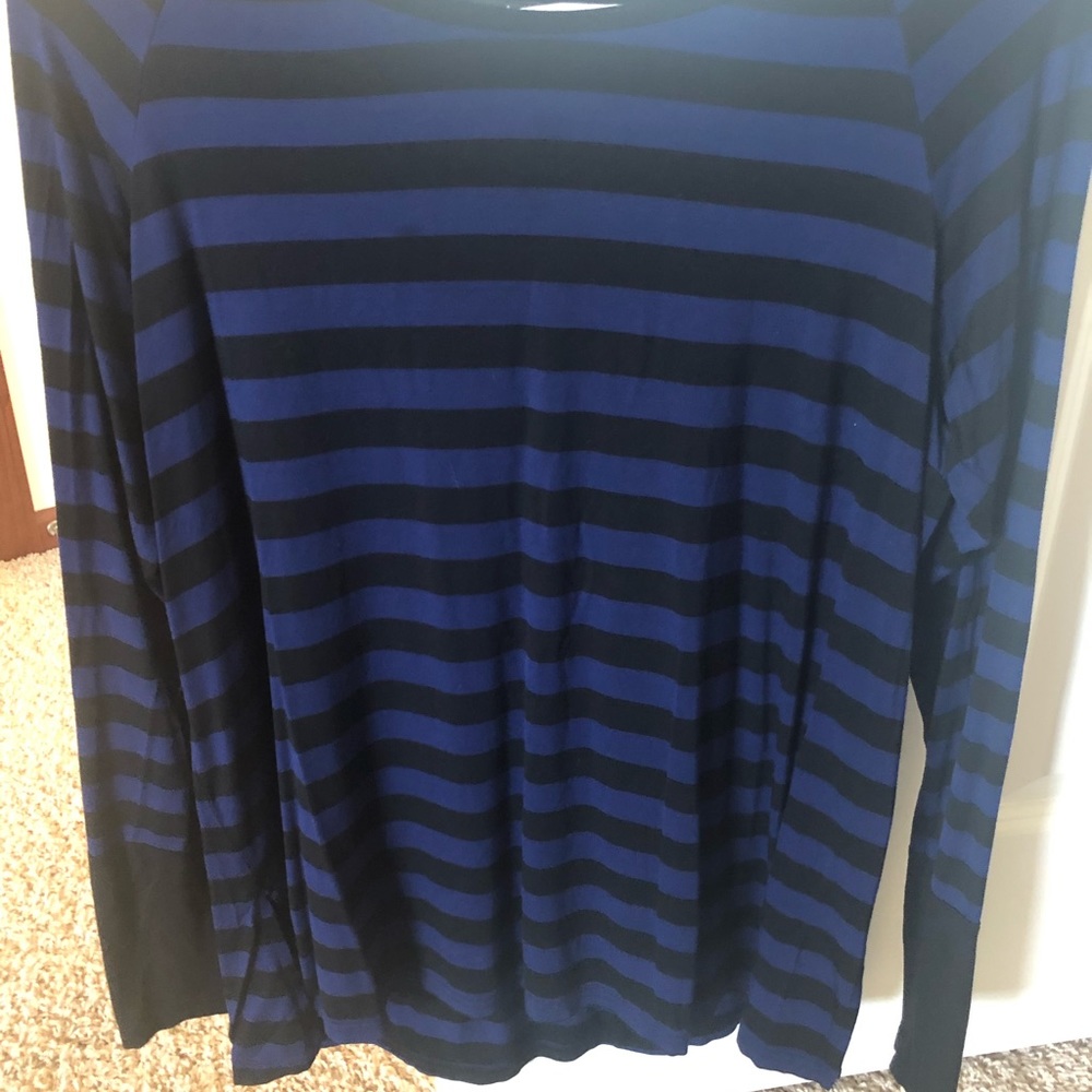 Long sleeve boutique lightweight top